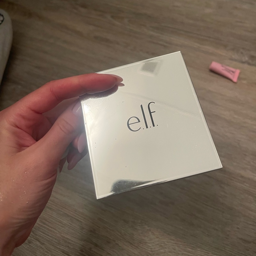 NWOB ELF TOTAL FACE PALLET - Picture 3 of 8